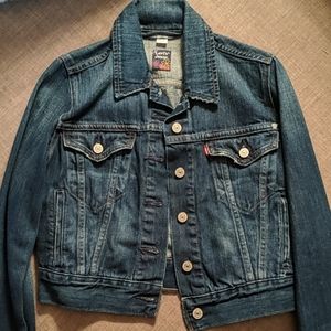 Petite women's Levi's Jean Jacket